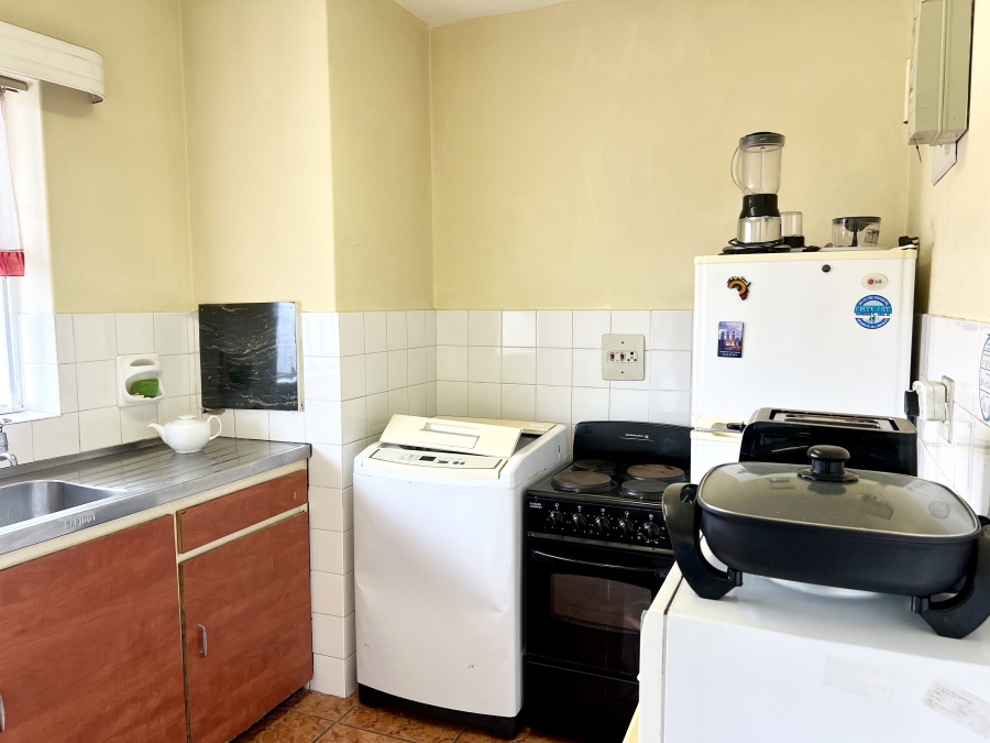 1 Bedroom Property for Sale in Oostersee Western Cape